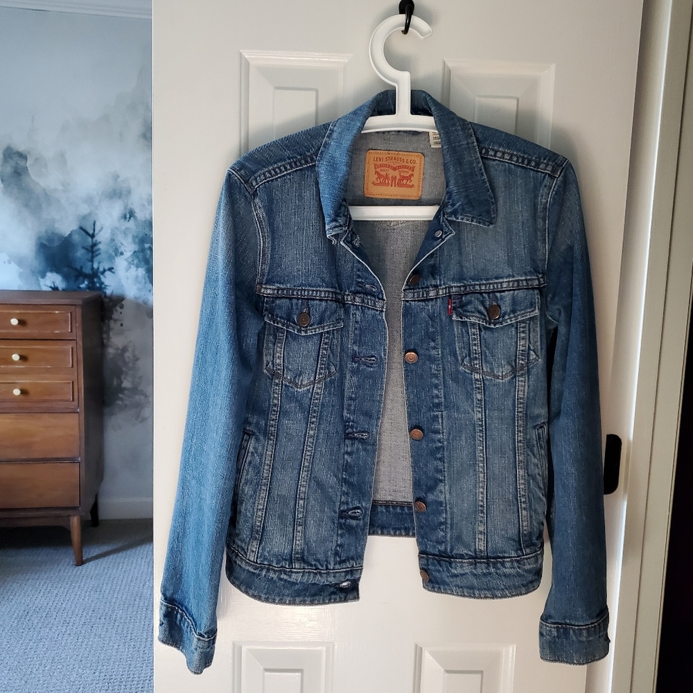 ✅ Levi's Type III Trucker Jacket, Stonewashed Blue (S)